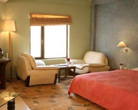 ホテルSarovar Portico Badrinath Joshīmath 部屋 写真