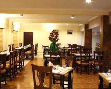 ホテルSarovar Portico Badrinath Joshīmath レストラン 写真